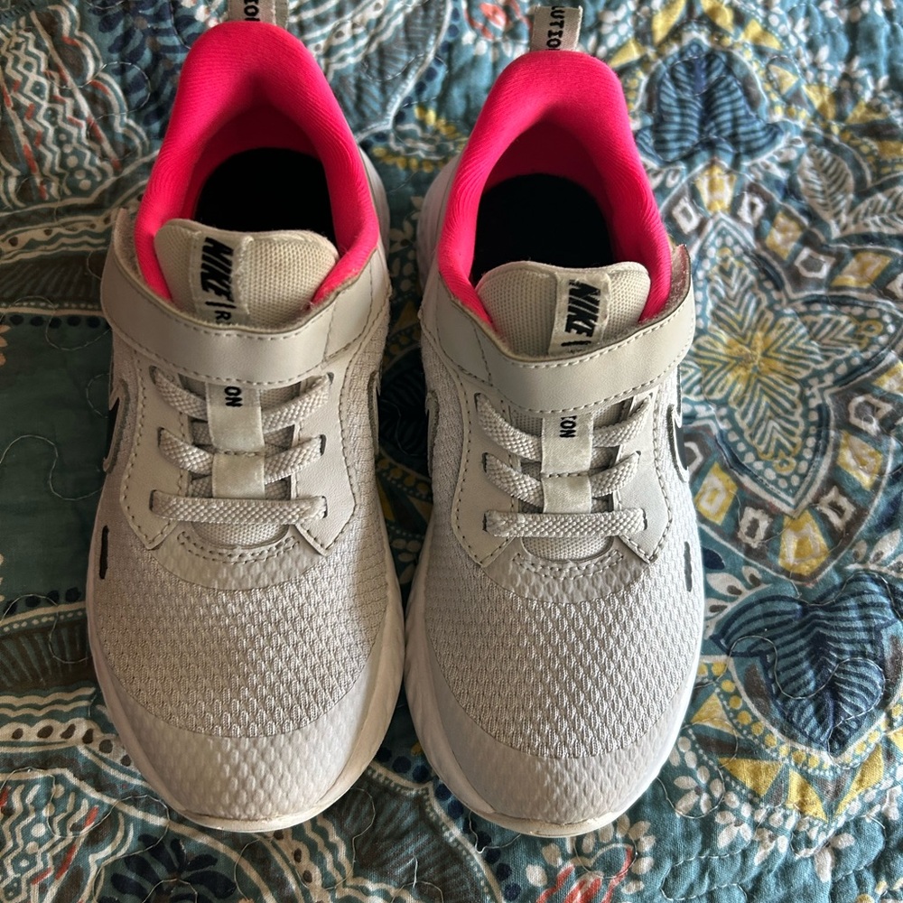Nike Sneakers GIRLS- Gray and Pink 11.5 - Picture 4 of 9